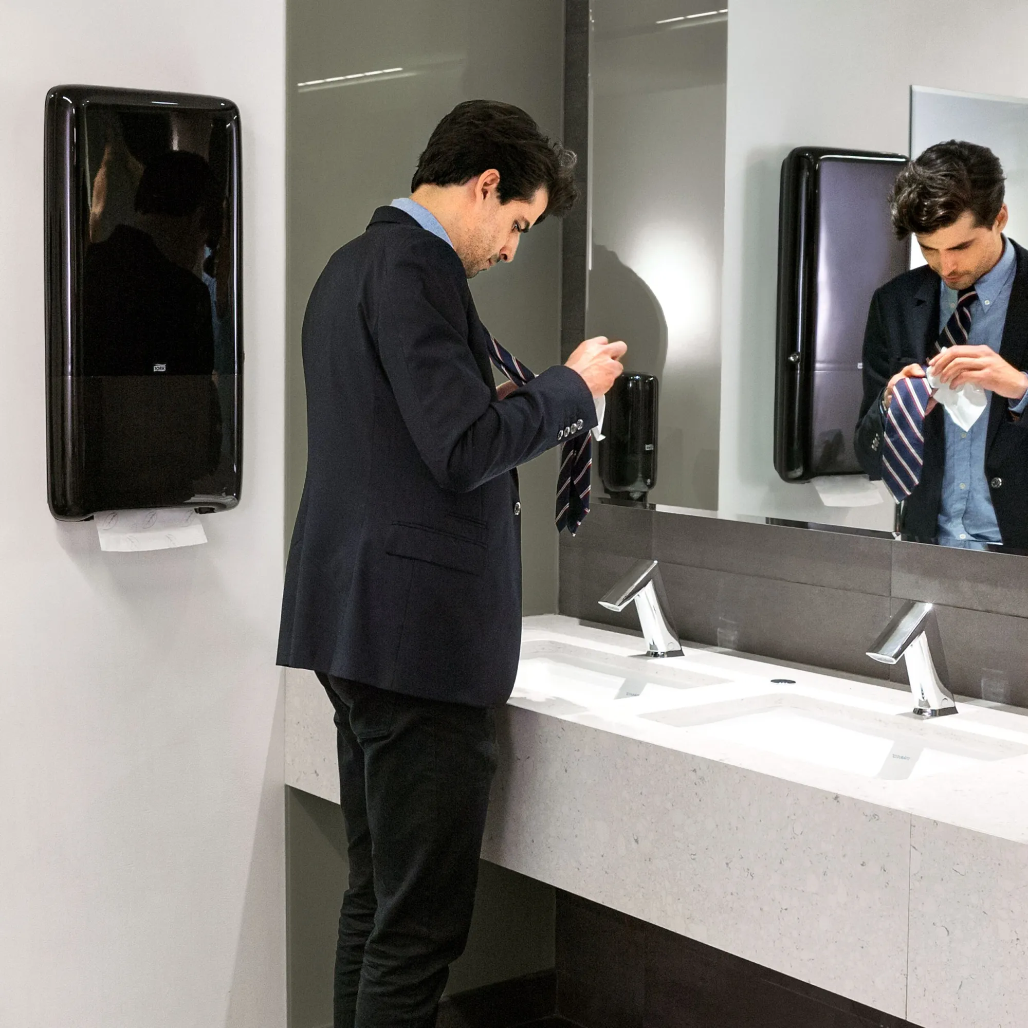 IGEFA ROIN 552508 Tork PeakServe® zásobník na navazující papírové ručníky 4